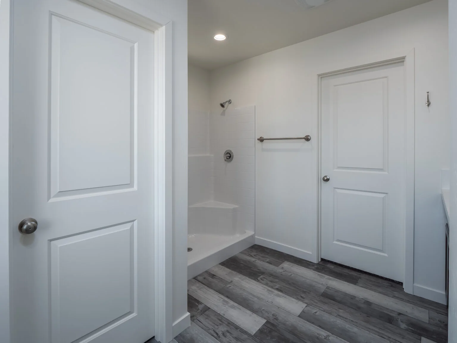 The Tranquil Abode — Bathroom — alternate view