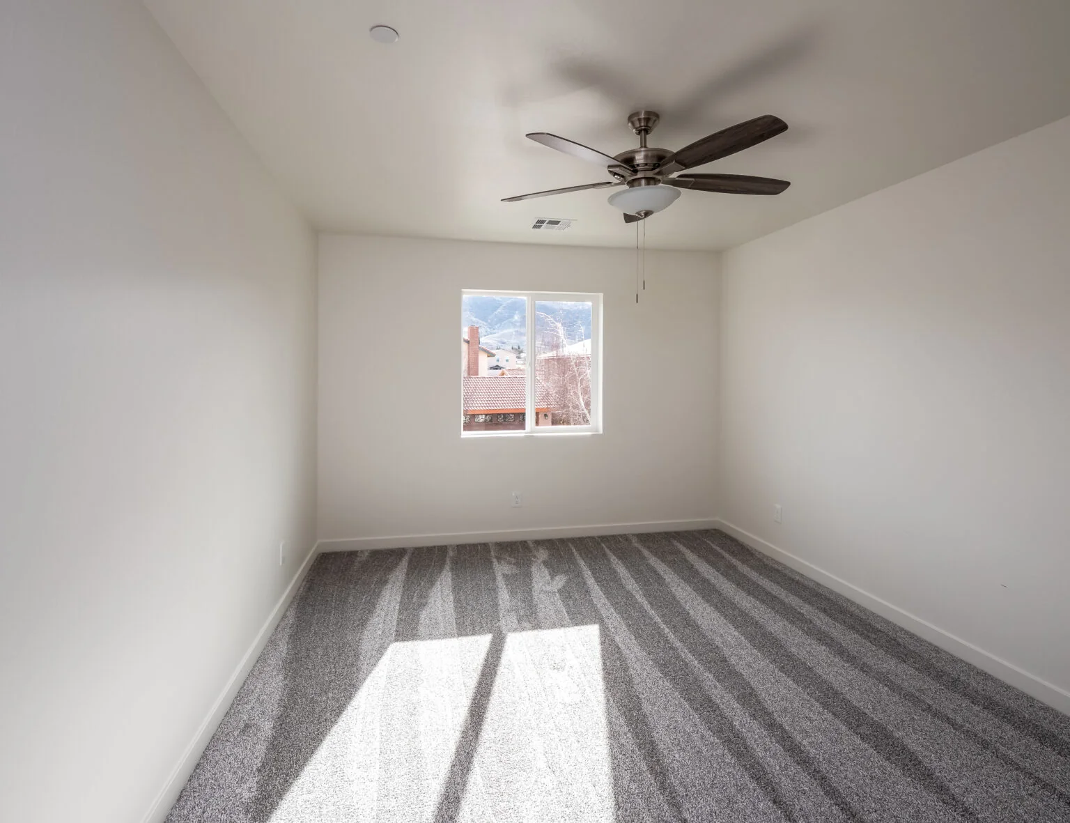 The Tranquil Abode — Primary bedroom