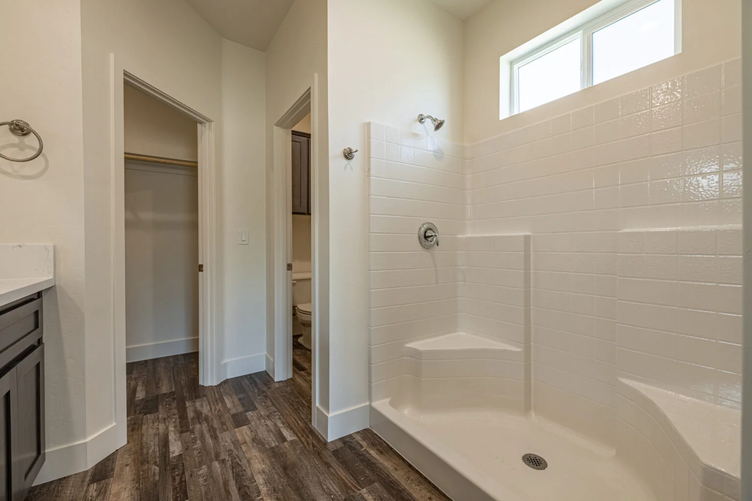 Sunset Retreat — Bathroom 1