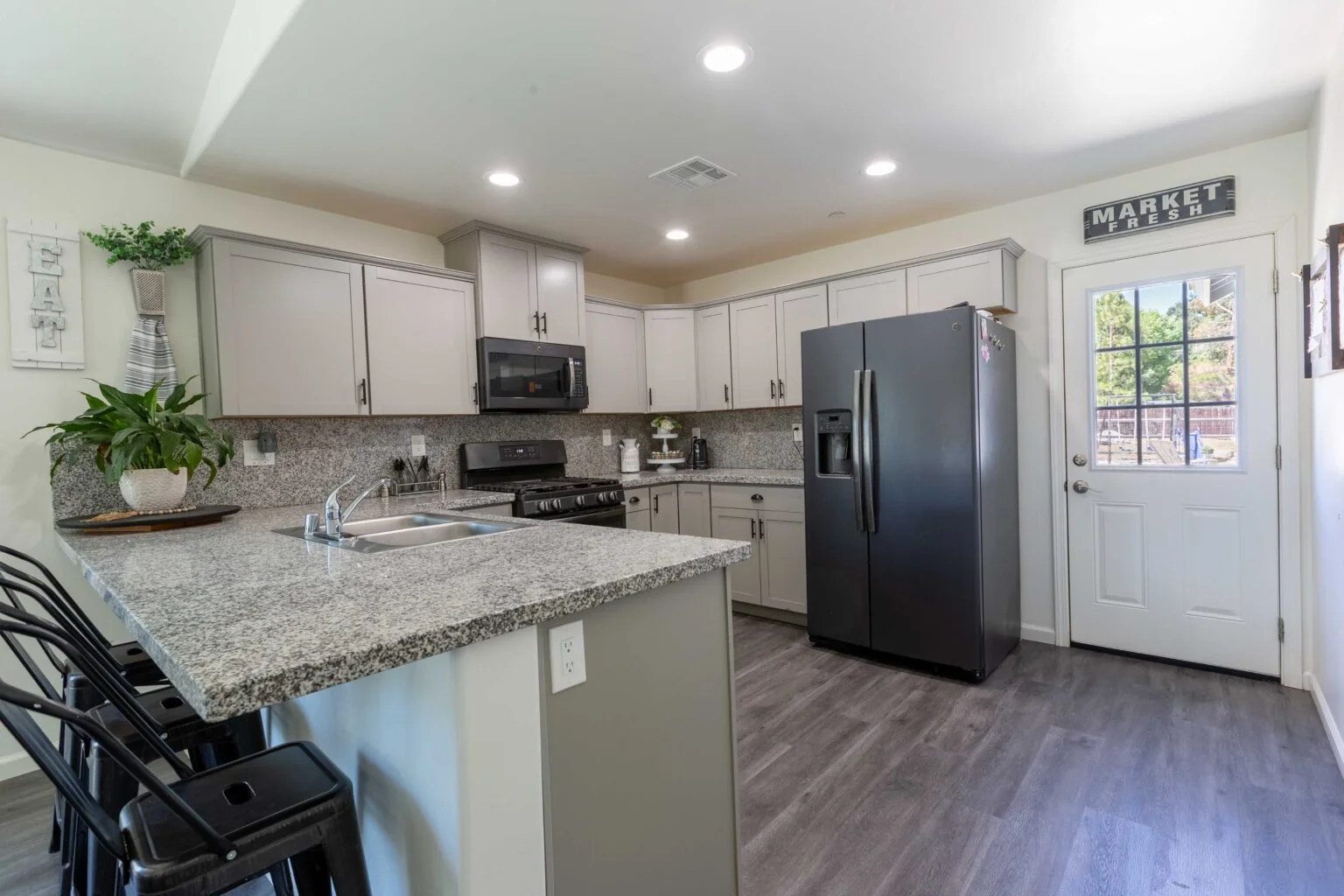 Tranquil Oasis — Kitchen